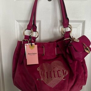 Juicy Couture QUEEN COUTURE TOTE-RASPBERRY TART